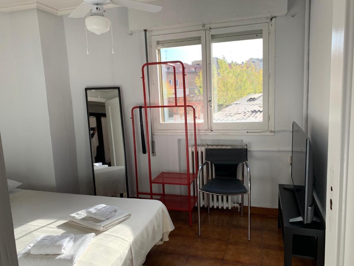 Hotel Y Restaurante Puerta De Aranda Аранда де Дуеро Екстериор снимка
