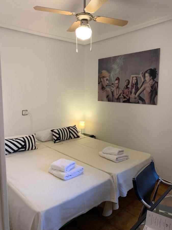 Hotel Y Restaurante Puerta De Aranda Аранда де Дуеро Екстериор снимка
